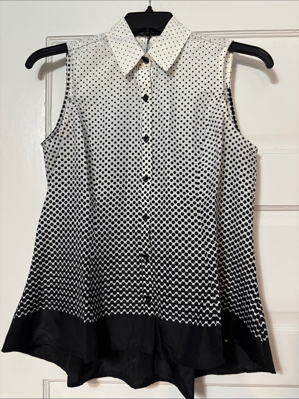 Sleeveless Polka Dot Button-Down Top - Black & White